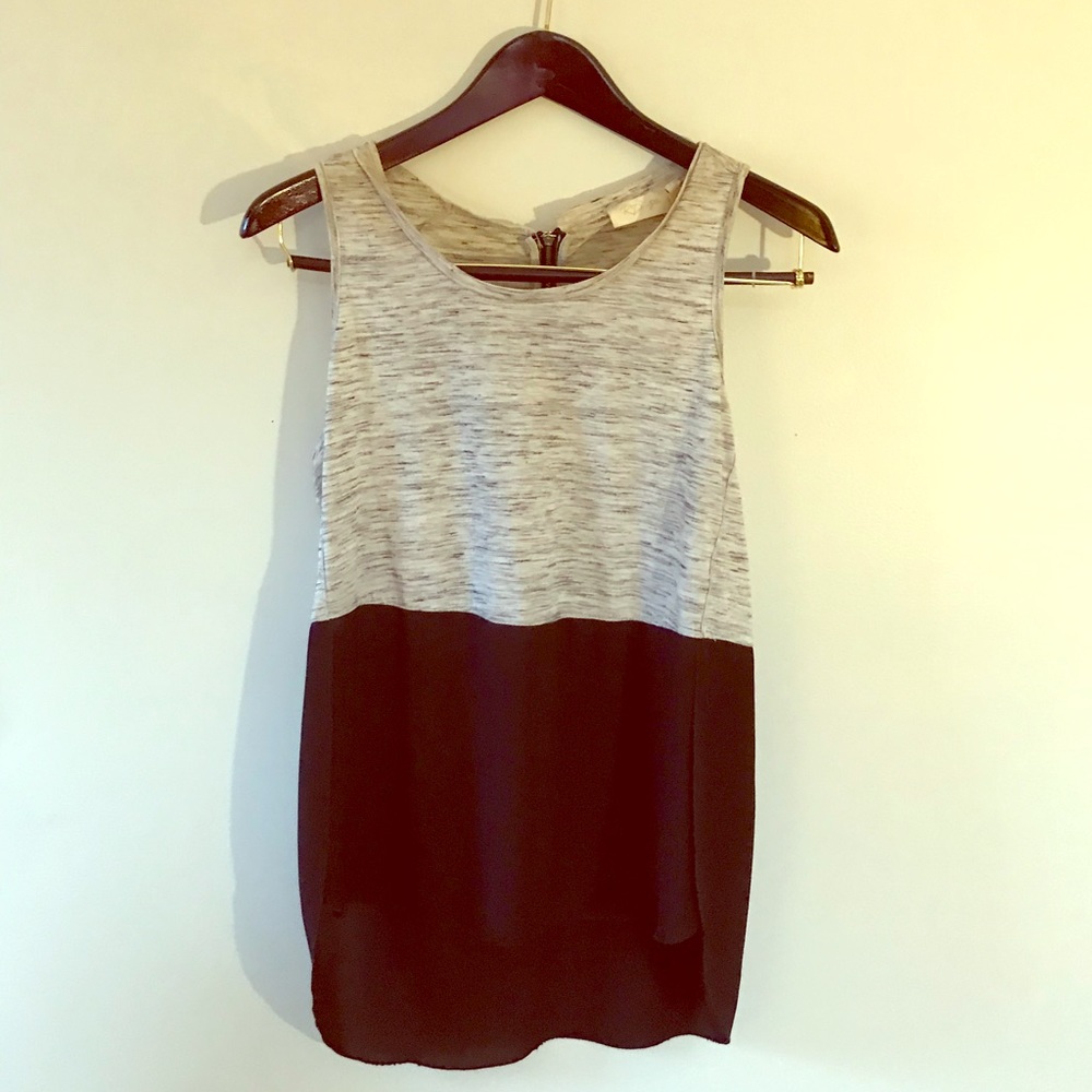 Color blocked, zipper back sleeveless top